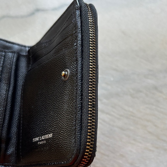 💥🔥YSL❤️❤️ Black Quilted Wallet - Picture 7 of 14
